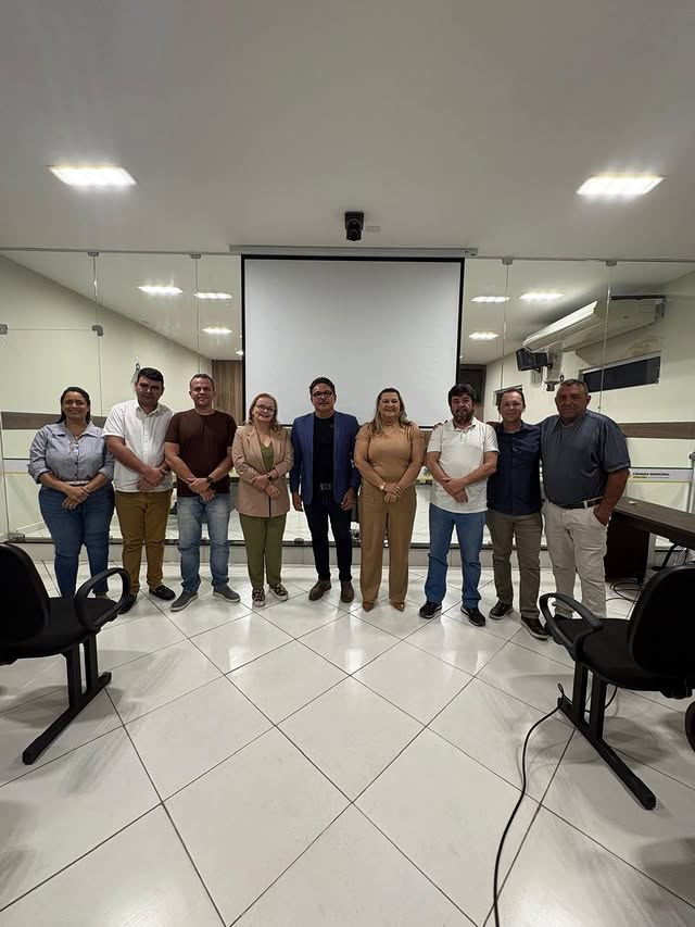 Palestra destaca a importância da educação na prática do mandato municipal